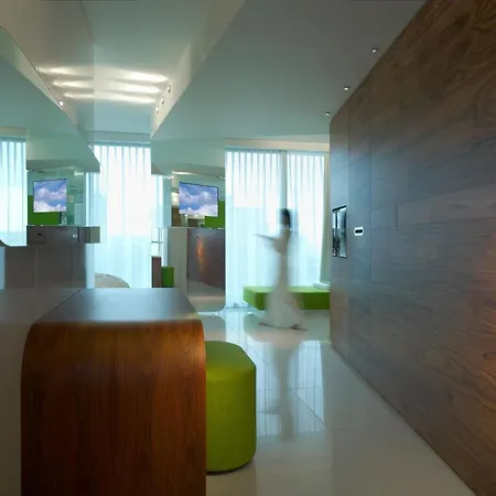 I-suite ホテル 5*