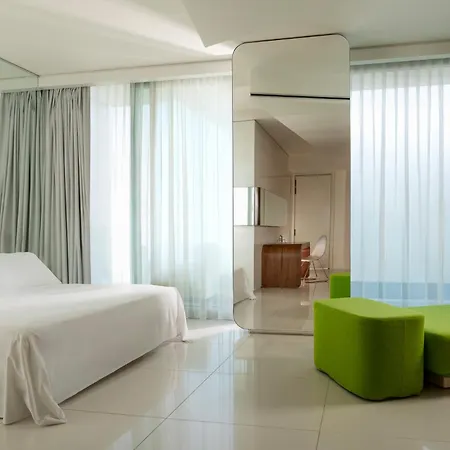I-suite Hotel 5*