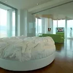 I-suite Ξενοδοχείο