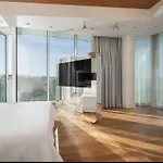 I-suite Ξενοδοχείο