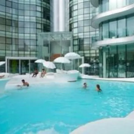 I-suite Hotel