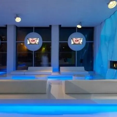 Hotel I-suite 5*