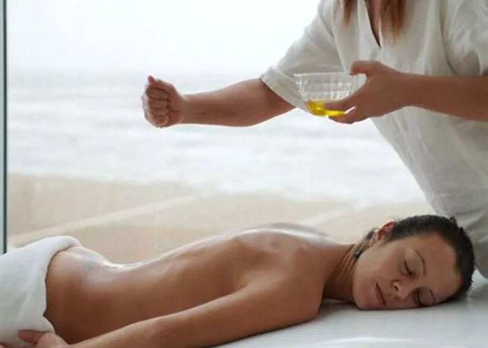 爱套房酒店 5* 里米尼